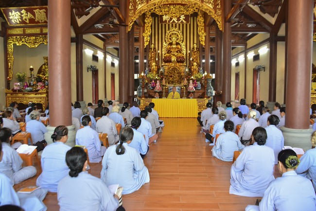 The Eight Precept Retreat  at Tay Khanh pagoda, Thai Binh